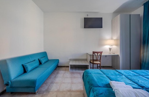 Est Apartment | Via Pisano for six feel at home in Verona