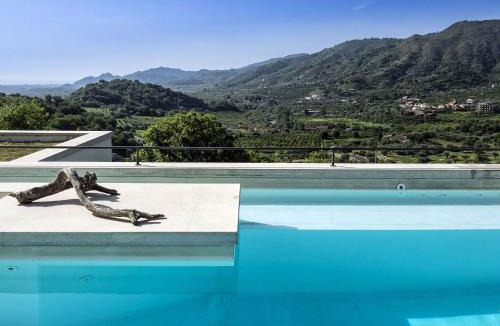 Mitogio Villa | Villa Alcantara