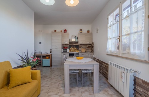 Augusta Villa | "Villa Angela" with Terrace, Shared Garden & Wi-Fi