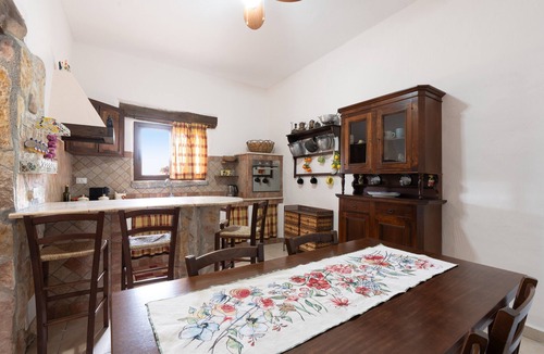 Buseto Palizzolo Villa | Villa Anna with Private Pool, Mountain Views, Wi-Fi, and Air Conditioning