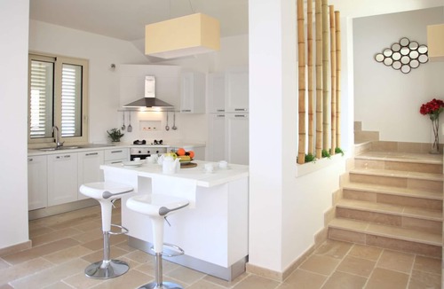 Melissano Villa | Villa Bianca - Four Bedroom Villa, Sleeps 12
