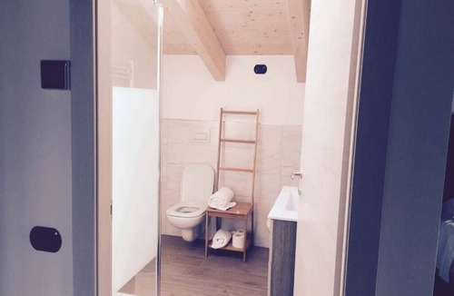 Capiago Intimiano House | Villa Bianca Guest House