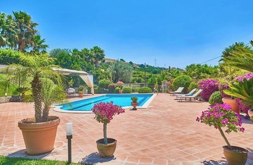 Lentini Villa | Villa Cadinira