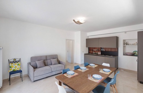Sant'Agnello Apartment | Villa Cappuccini – Lower Floor Apartment with Shared Terrace, Wi-Fi & Air Conditioning