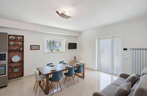 Sant'Agnello Villa | Villa 'Cappuccini' with Private Terrace, Wi-Fi and Air Conditioning
