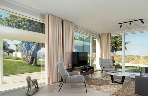 Noto Villa | Villa Colleverde - Modern vacation villa with private pool in the south of Sicily