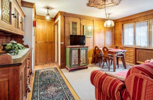 Cortina d'Ampezzo Historic Centre Apartment | Villa Cristallino - Gruppo Stay