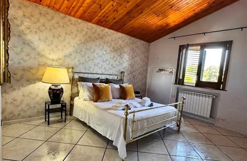 Mascalucia Villa | Villa Dell' Etna - country residence -