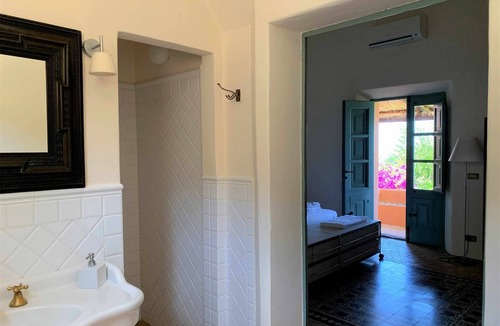 Malfa House | Villa Egea, charm with sea view and garden