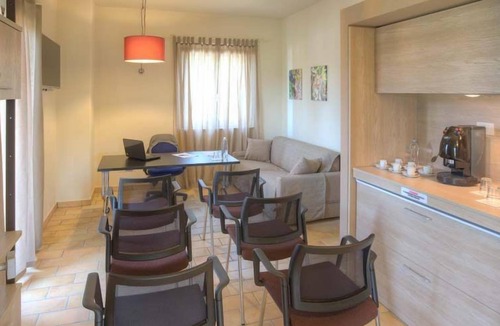 Camerano House | Villa Gens Camuria