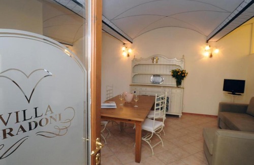 Bozze-Calchera-Villa Apartment | Villa Gradoni