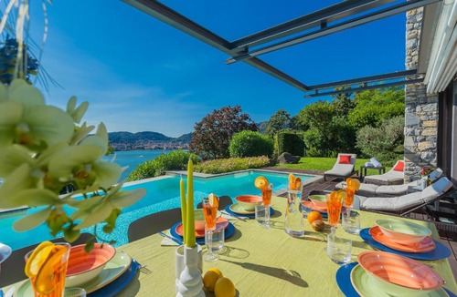 Como Villa | Villa Infinity