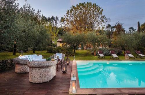 Camaiore Villa | Villa Label, when creativity meets style in endless romanticism