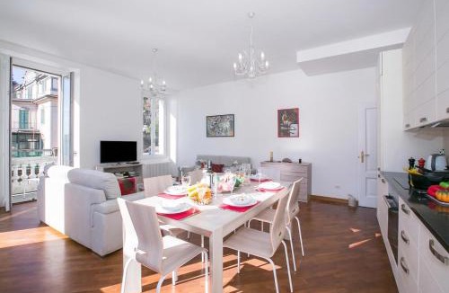 Carate Urio Apartment | Villa Larius Balcone