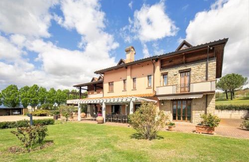 Soci Villa | Villa le Greti 16 by VacaVilla