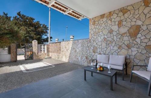 Porto Cesareo House | Villa Le Maree by BarbarHouse