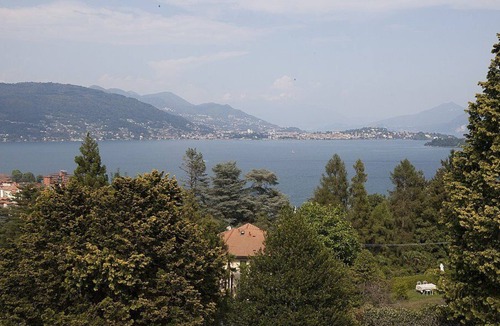 Baveno Villa | Villa Liside, fully refundable with voucher*: A charming three-story villa situated on a promontory facing the lake, with Free WI-FI.