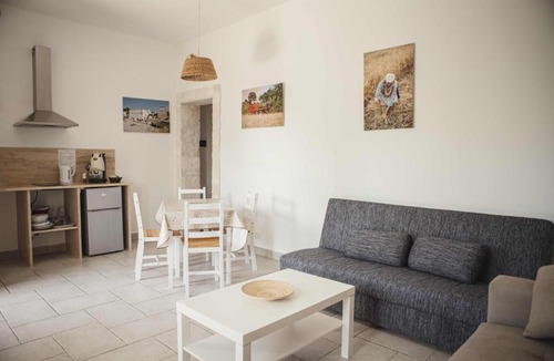 Castellana Grotte Villa | Villa Maria, 2 Private Suites, Private Pool & BBQ