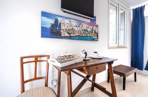 Polignano a Mare Apartment | Villa Massa Depandance Apartment with Sea View, Wi-Fi and Air Conditioning