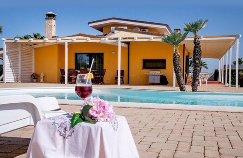 Melissano Villa | Villa 'Nereide' with Private Pool, Wi-Fi and Air Conditioning