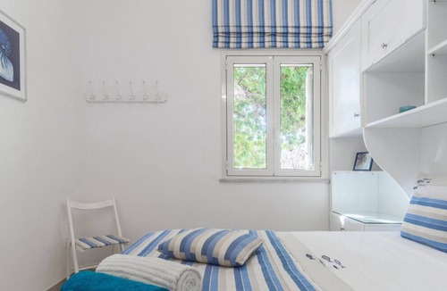 Corsano Villa | Villa Paradisio overlooking the cliff