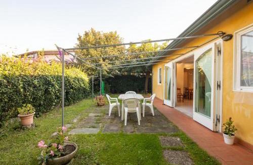 Marina di Massa Villa | Villa Patrice by MMega