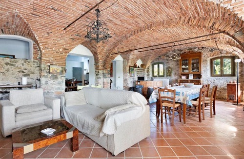 Sarzana House | Villa Pini