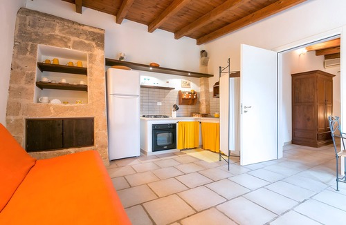 Nardo House | Villa 'Riggia - Dependance Agrumeto' with Wi-Fi