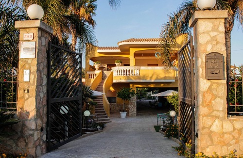 Marsala Villa | Villa Silvana facing the sea