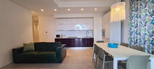 Fondachello Villa | Villa sul mare Dambra Apartment