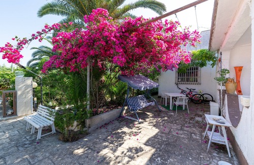 Taranto Villa | Villa 'Torretta - Mare Salento' with Sea View, Private Garden and Air Conditioning