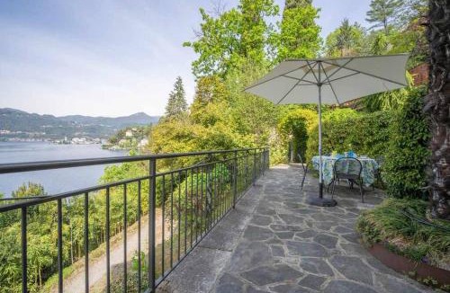 Orta San Giulio Apartment | Villa Vescovo Appartamento con accesso al lago