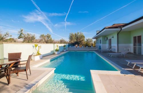 Marina di Mancaversa Apartment | Villa Vimade con Piscina Privata