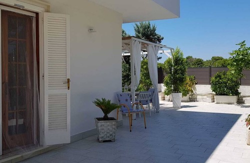 Rivabella Villa | Villa within walking distance of the beach