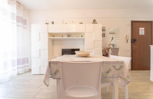 Lido Adriano House | VIOLA CON SERVIZIO SPIAGGIA - LIDO ADRIANO