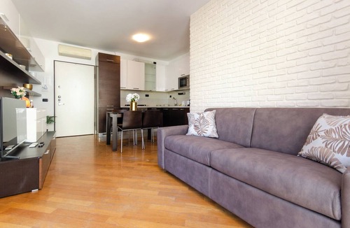 Segnano Apartment | VivimiHome Bicocca Comfort with Garage