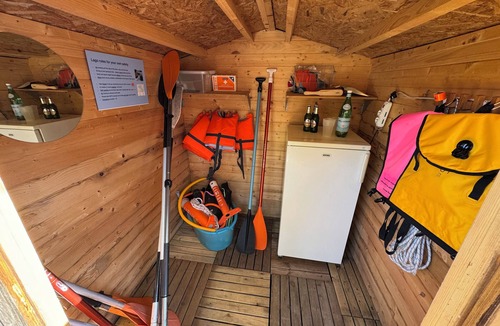 Comabbio Villa | Waterfront Villa with private dock at Lago di Monate