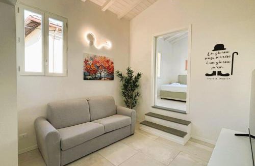 Isolotto Apartment | White Iris Apartment