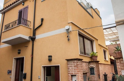 Locri Apartment | Wohnung "Eutimo" mit Waschmaschine und Geschirrs by Interhome