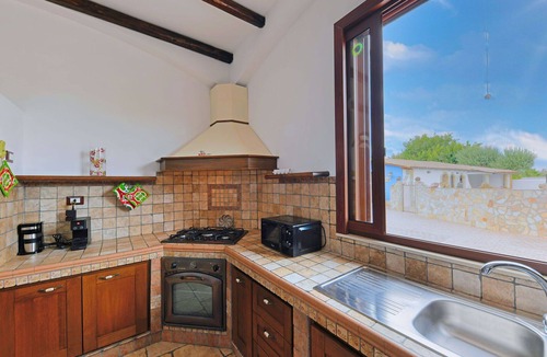 Syracuse Villa | Wonderful private villa for 5 guests with A/C, WIFI, private pool, TV, terrace and pets allowed