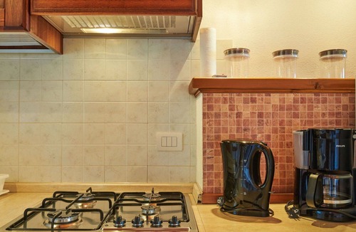 Peglio House | Wonderful private villa for 4 guests with WIFI, TV, patio and pets allowed