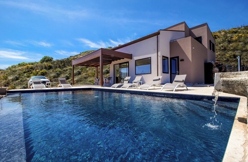 Scopello Villa | WWW.BAGLIORIDISICILIA.COM - LAST MINUTE 14 JULY - 1 AUGUST!