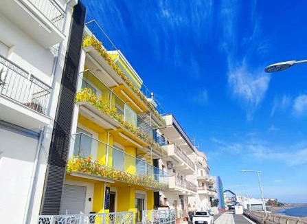 Torre Melissa Apartment | Yellow Dream B&B