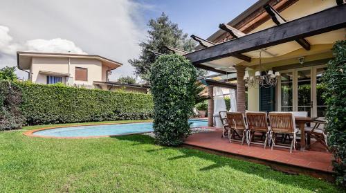 Marina di Pietrasanta Villa | Your house by the sea