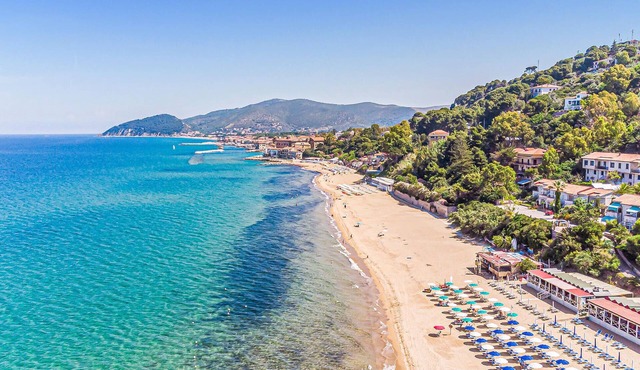 2 bedroom accommodation in Capaccio