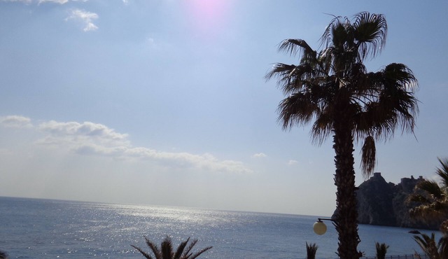 A new and welcoming seaside house near Taormina