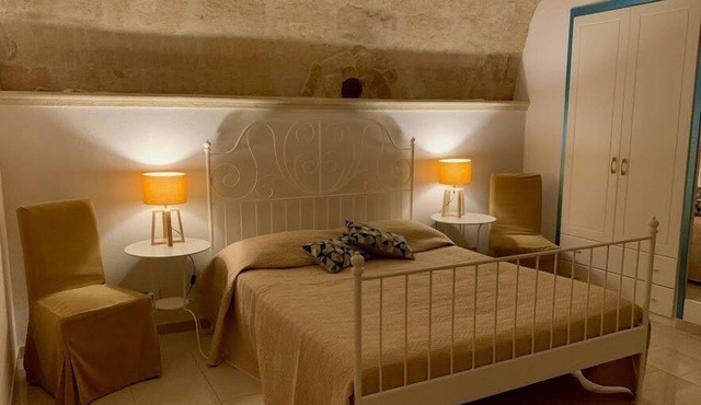 Al Vicoletto -Typical apartment in the historic center located on the ground floor
