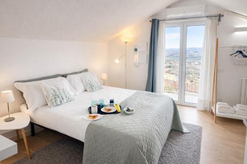AMAC Suite with pool