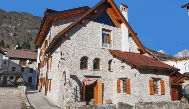 Apartment Albergo Diffuso - Cjasa Ustin-2 by Interhome