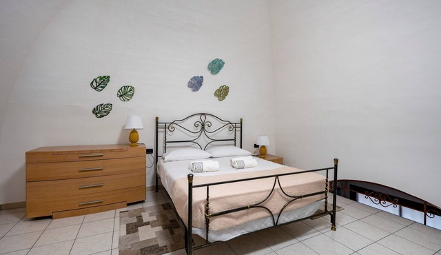 Apartment 'All'angolo' with Wi-Fi and Air Conditioning